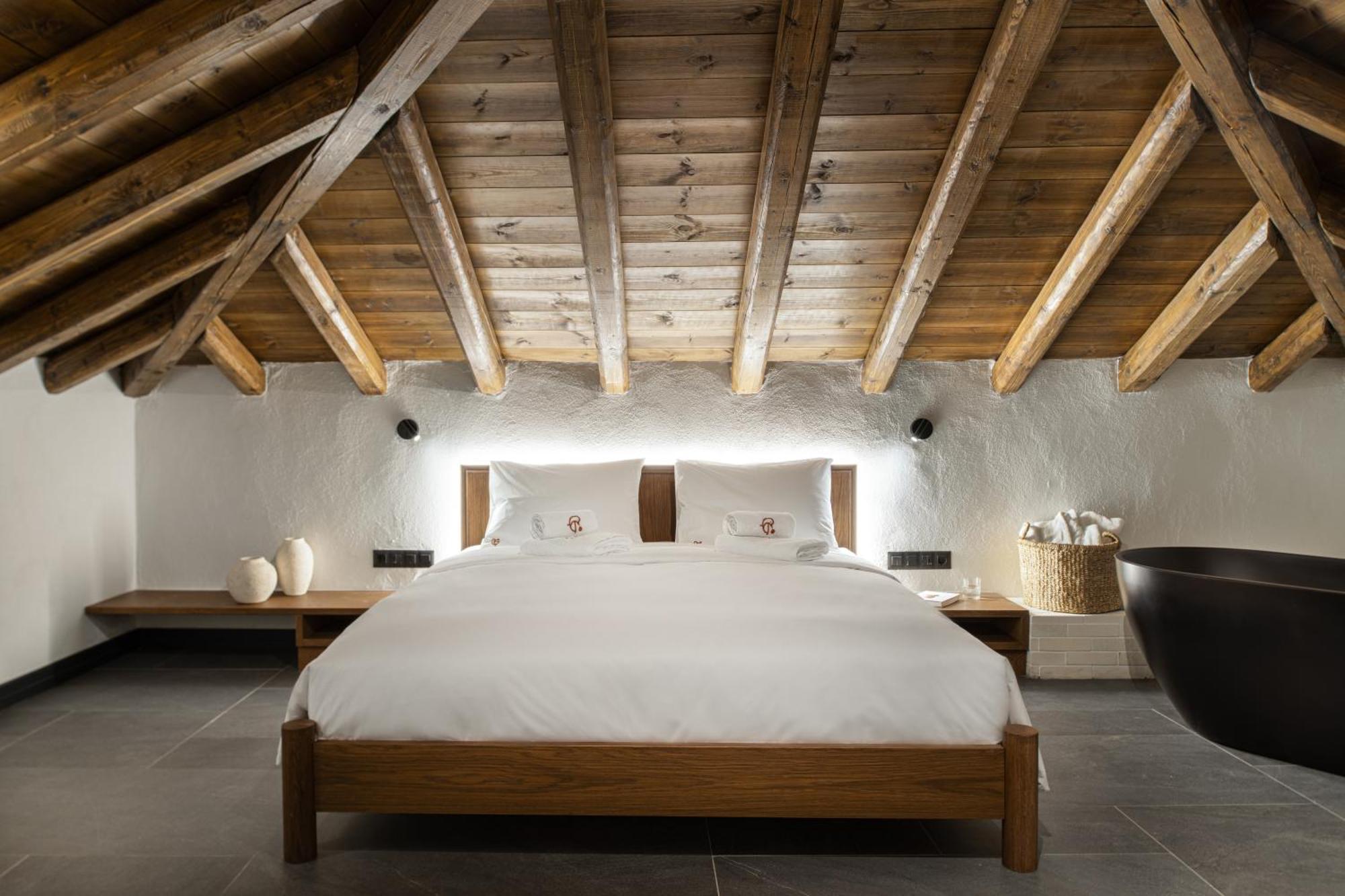 Unedo All Seasons Boutique Hotel Palaios Panteleimonas Exterior foto
